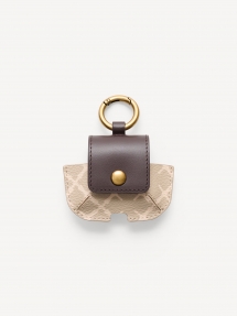 By Malene Birger Ada Airpod Case feather beige 