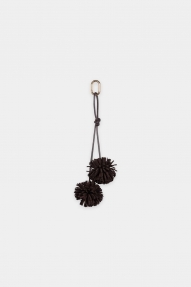 Luisa Cerano Pompon hanger Marone 