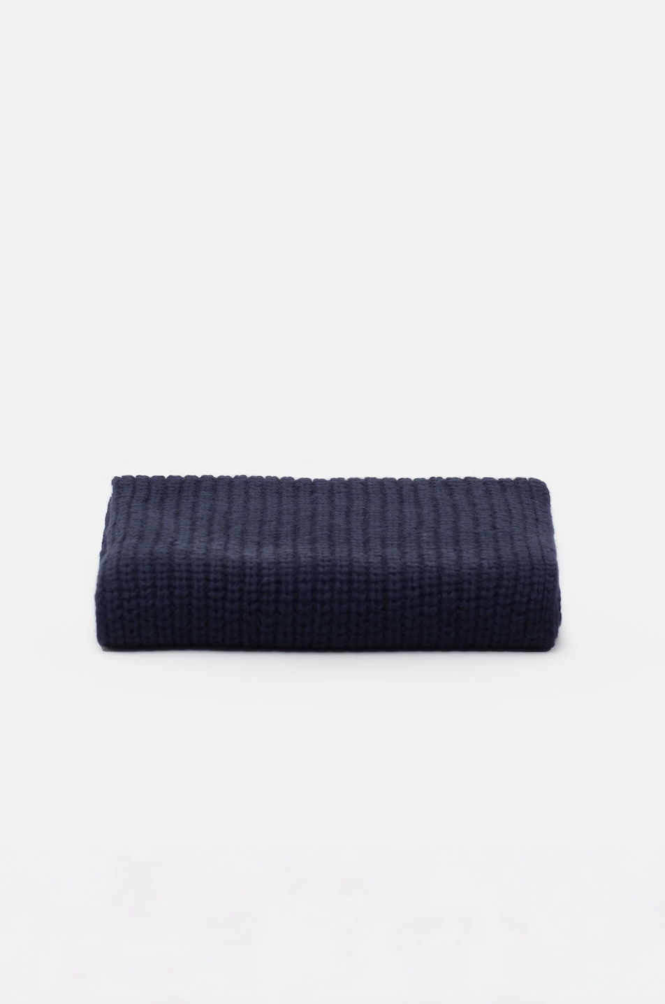 Closed Knitted scarf dark night 