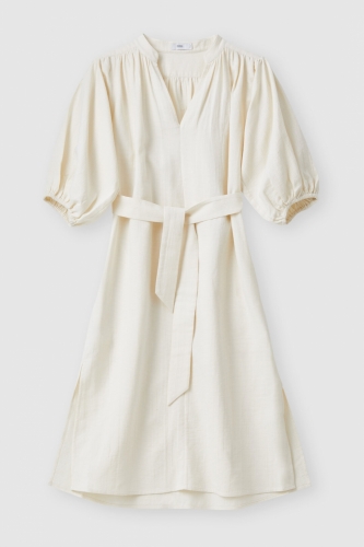 Closed gathered dress ecru 
