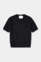Closed crew neck short sleeve black 