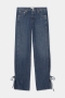 Closed Gillan strap detail dark blue 